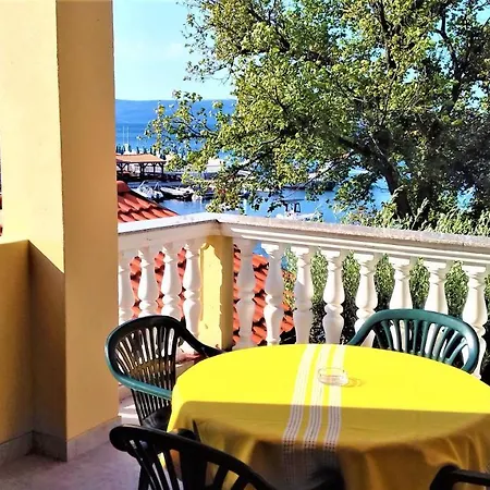 Branko Fabijanic Front Row By The Sea Apartament *