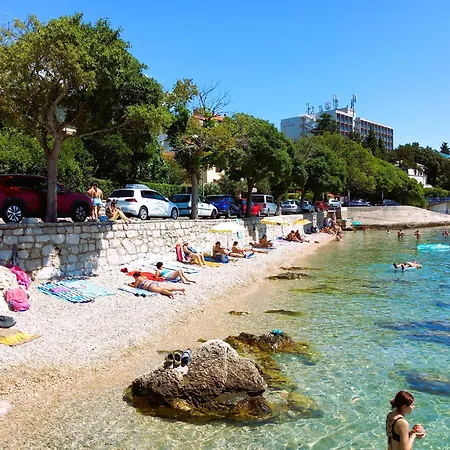 Apartment Branko Fabijanic Front Row By The Sea Selce