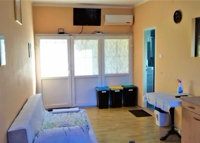 Branko Fabijanic Front Row By The Sea Apartman