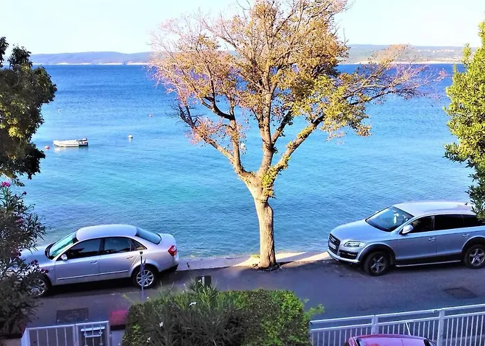 Branko Fabijanic Front Row By The Sea Apartman