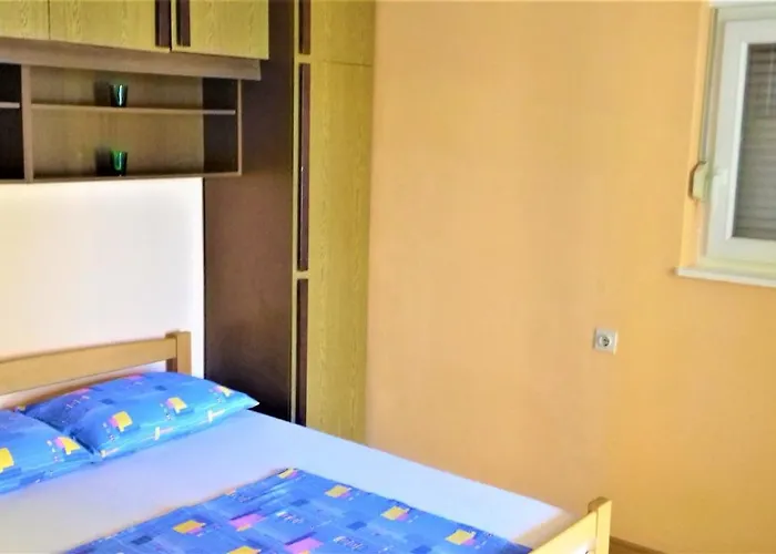 Branko Fabijanic Front Row By The Sea Apartman