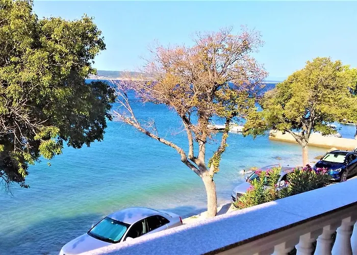 Apartman Branko Fabijanic Front Row By The Sea